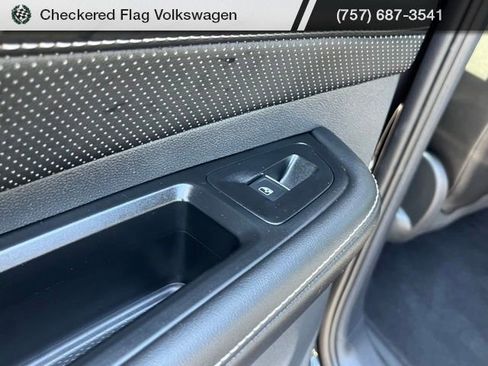 Used 2024 Volkswagen Atlas Cross Sport SEL Premium R-Line w/ Adventure Package AWD/4WD image 27