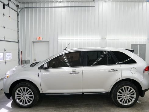 Used 2014 Lincoln MKX AWD w/ Equipment Group 102A image 8