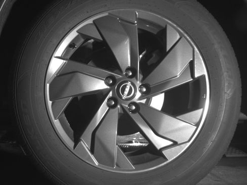 Used 2025 Nissan Rogue SV image 14