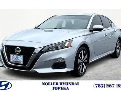 Used 2022 Nissan Altima 2.5 SV