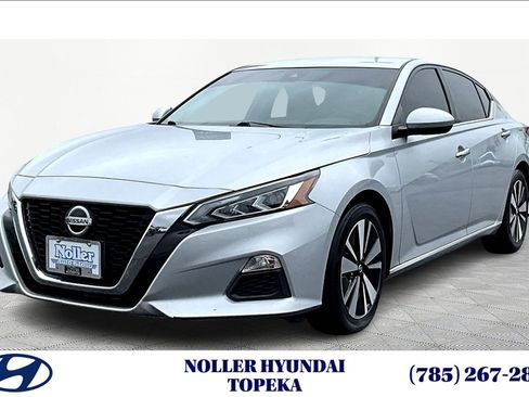 Used 2022 Nissan Altima 2.5 SV image 1