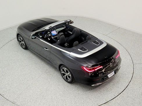 Certified 2025 Mercedes-Benz CLE 300 4MATIC Cabriolet image 28