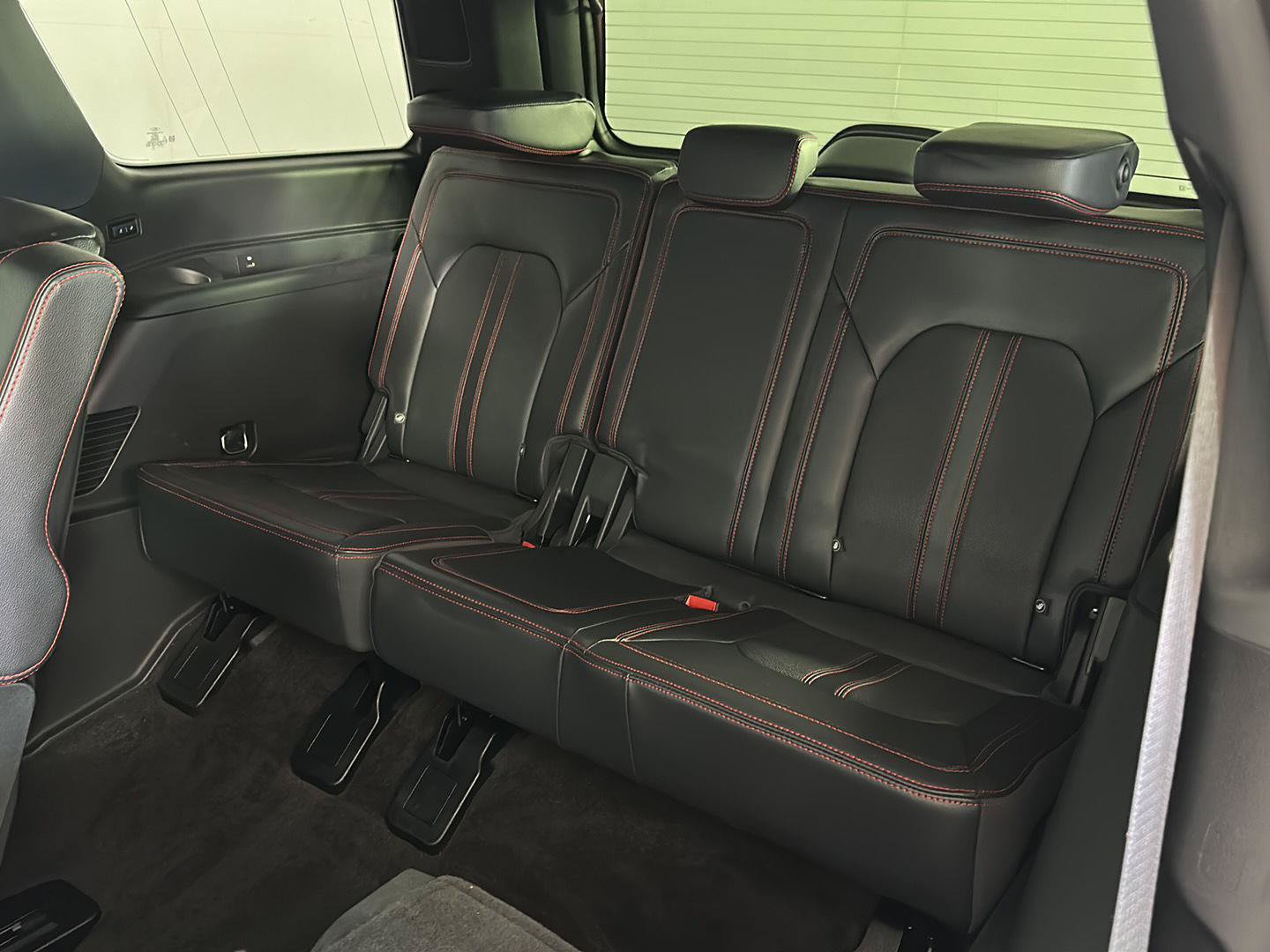 Used 2023 Ford Expedition Limited AWD/4WD image 23