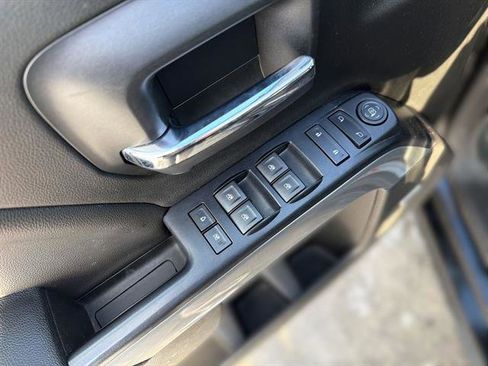 Used 2018 Chevrolet Silverado 1500 LT w/ All Star Edition image 15