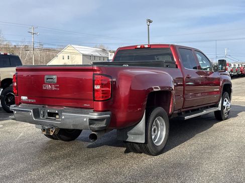 Used 2018 GMC Sierra 3500 SLE w/ SLE Preferred Package image 9