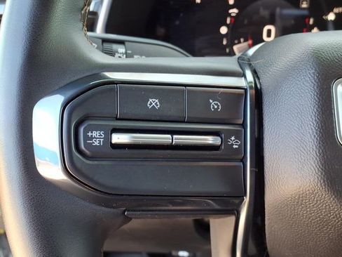 Used 2023 GMC Canyon AT4 w/ Technology Package AWD/4WD image 29