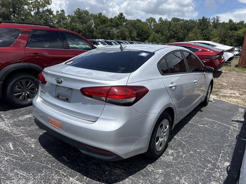 Used 2018 Kia Forte LX FWD image 6