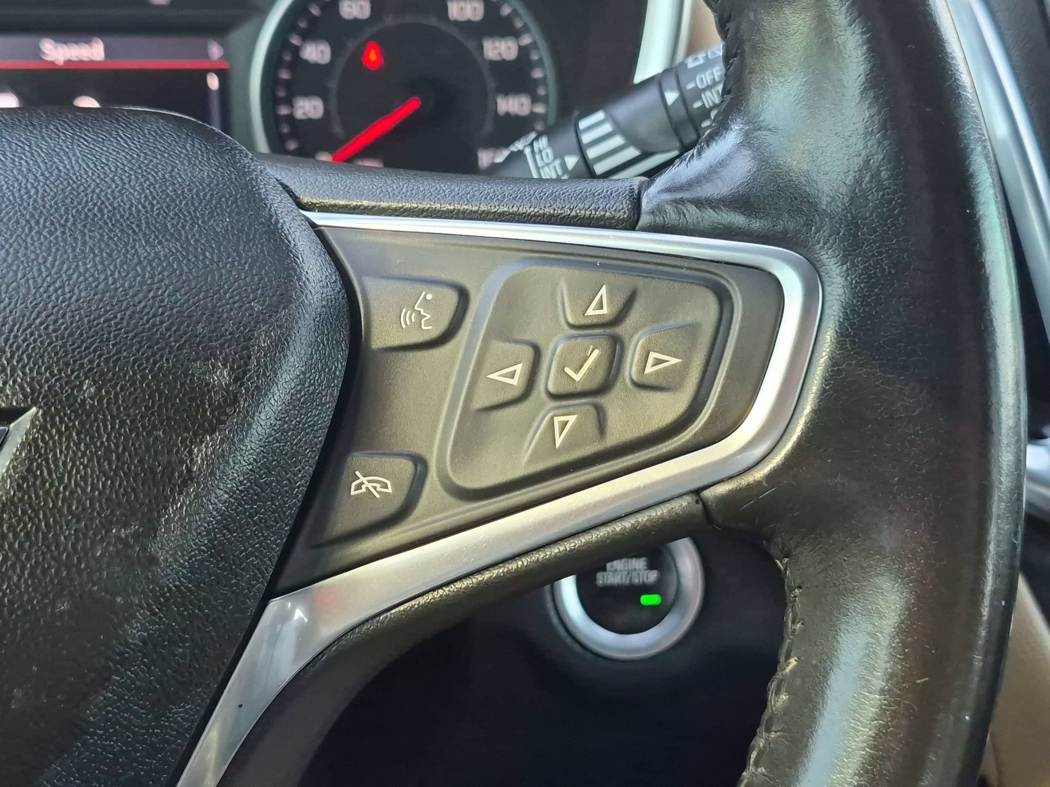 Used 2022 Chevrolet Equinox Premier FWD image 24