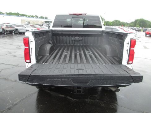 Used 2026 Chevrolet Silverado 2500 ZR2 AWD/4WD image 8