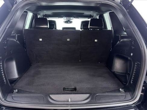 Used 2021 Jeep Grand Cherokee Limited RWD image 18