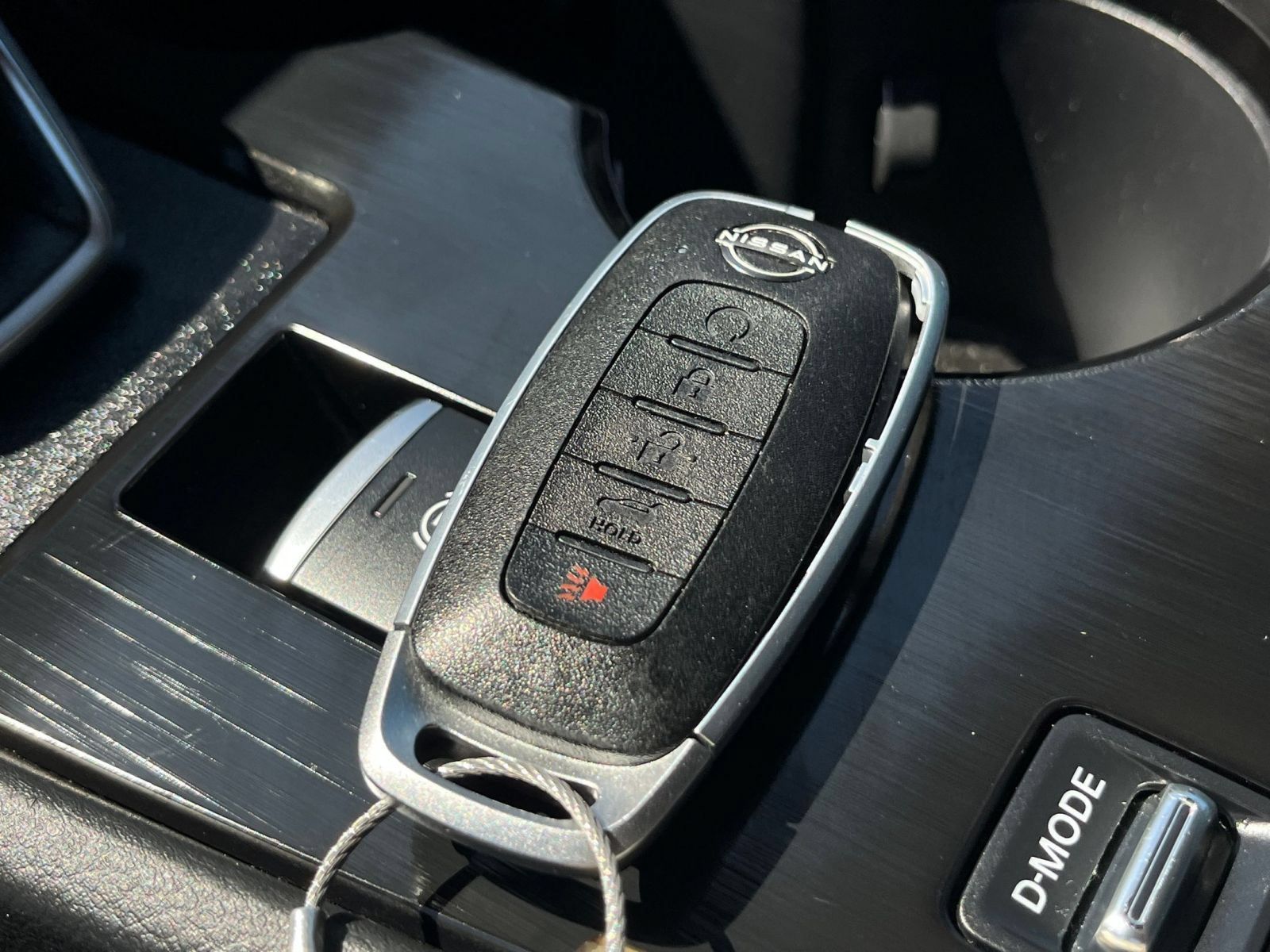 Used 2025 Nissan Rogue SV FWD image 20