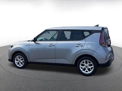 Used 2025 Kia Soul LX w/ LX Technology Package image 10