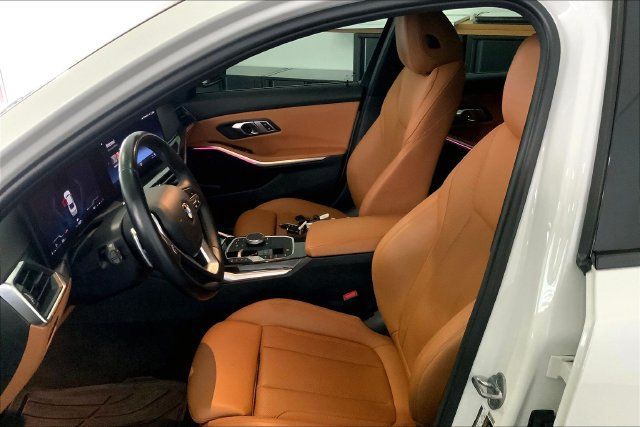 Used 2023 BMW 330i Sedan w/ Parking Assistance Package RWD image 11