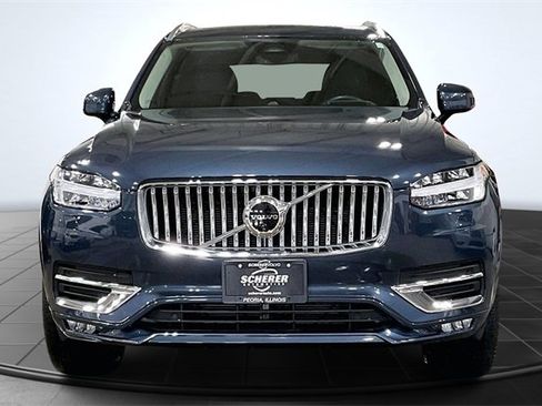 Certified 2024 Volvo XC90 B6 Ultimate w/ Lounge Package image 4