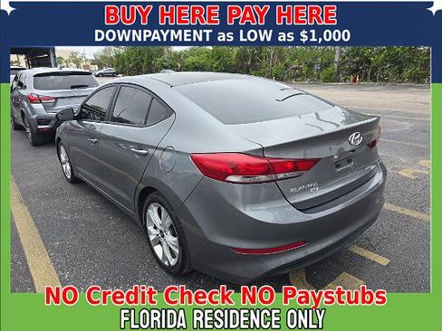 Used 2018 Hyundai Elantra SE image 4