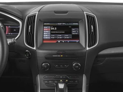 Used 2017 Ford Edge SEL w/ Equipment Group 201A AWD/4WD image 10