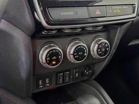 Used 2023 Mitsubishi Outlander Sport SE AWD/4WD image 18