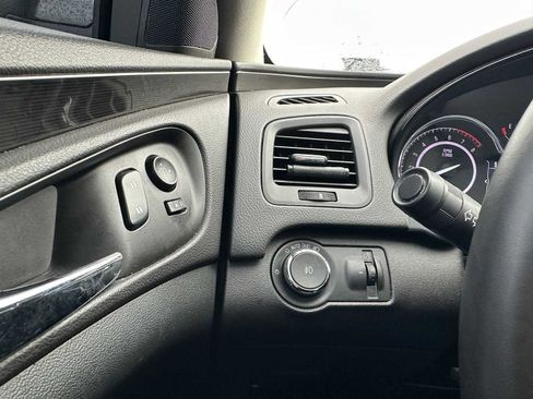 Used 2017 Buick Regal Premium w/ Driver Confidence Package #1 image 33