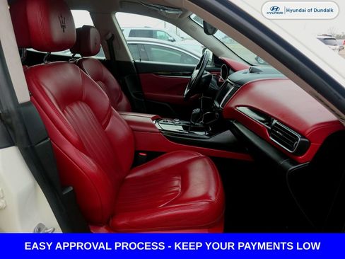 Used 2017 Maserati Levante image 10