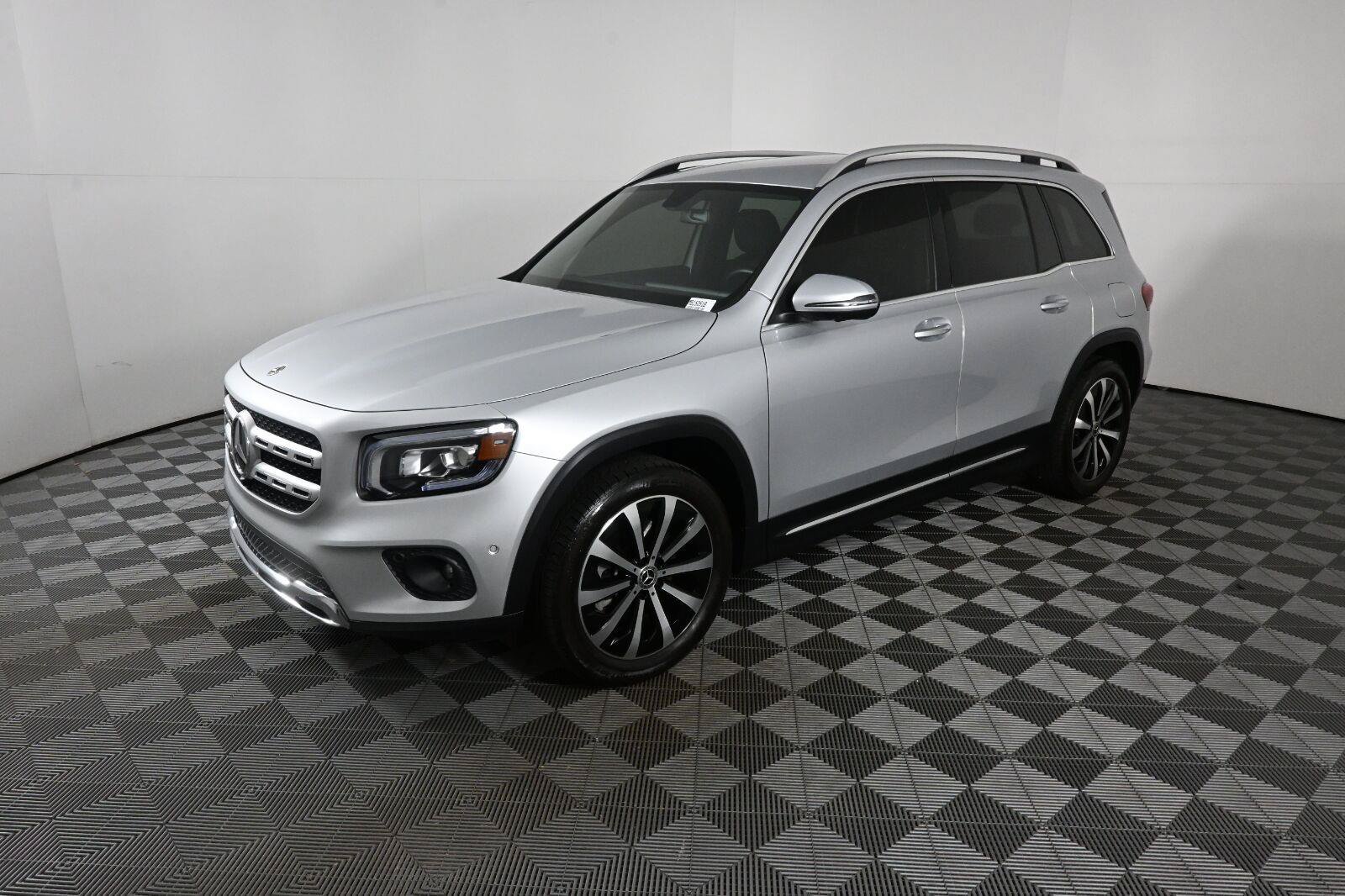Certified 2021 Mercedes-Benz GLB 250 image 1