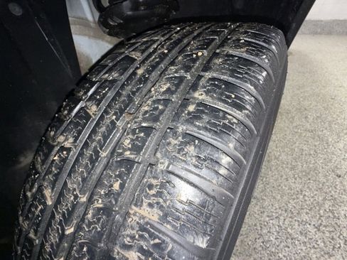 Used 2020 Volkswagen Tiguan SE w/ Panoramic Sunroof Package image 26