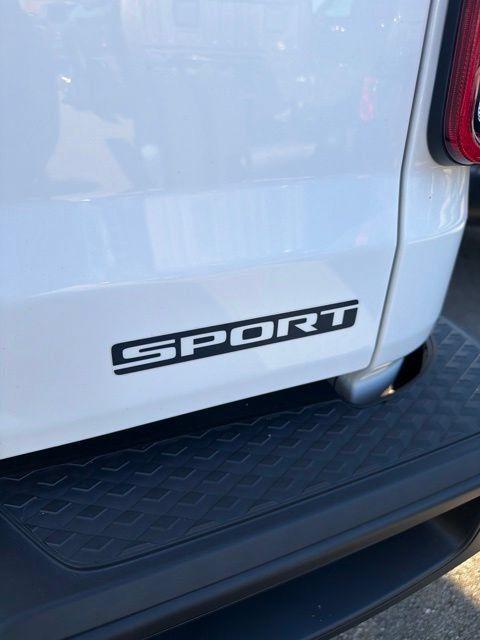 Used 2021 Jeep Gladiator Sport AWD/4WD image 14