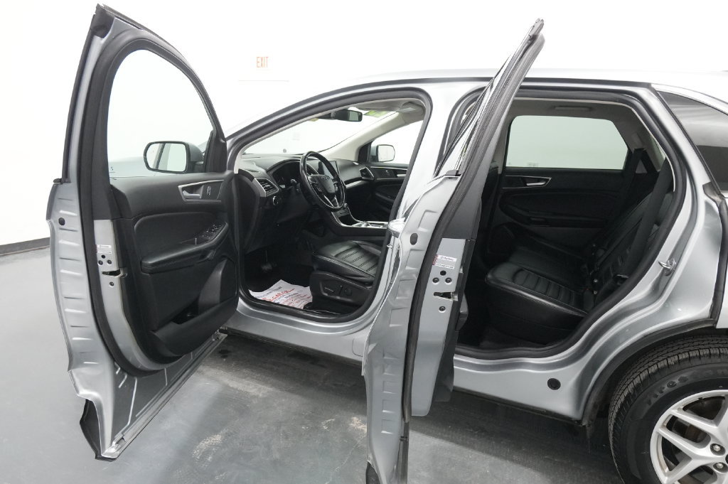 Used 2023 Ford Edge SEL AWD/4WD image 19