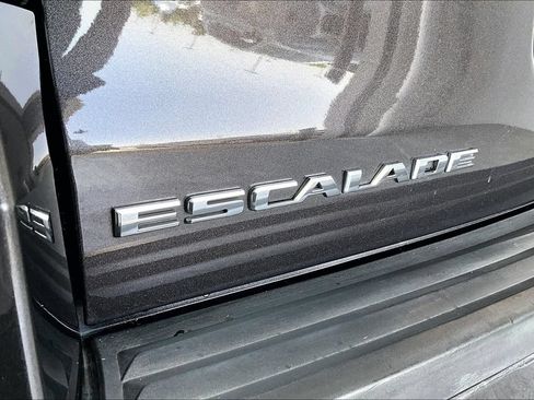 Used 2017 Cadillac Escalade Luxury AWD/4WD image 43