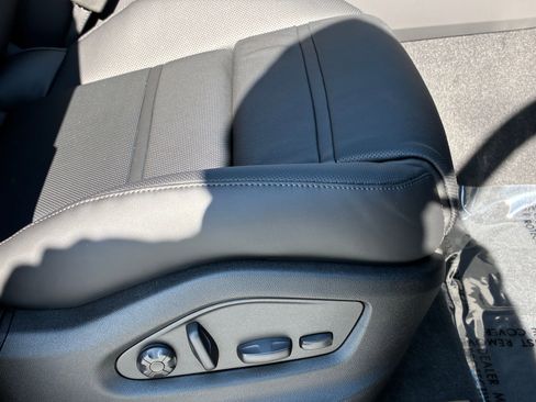 New 2026 Porsche Cayenne Coupe image 14