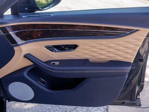 Certified 2023 Bentley Flying Spur W12 AWD/4WD image 58