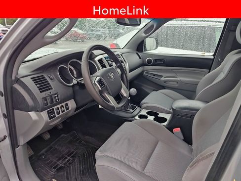 Used 2012 Toyota Tacoma 4x4 Access Cab V6 w/ TRD Sport Pkg image 8