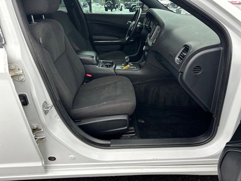 Used 2014 Dodge Charger SXT image 15