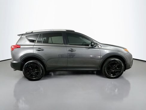 Used 2015 Toyota RAV4 LE FWD image 9