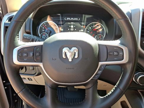 Used 2021 RAM 1500 Big Horn image 21