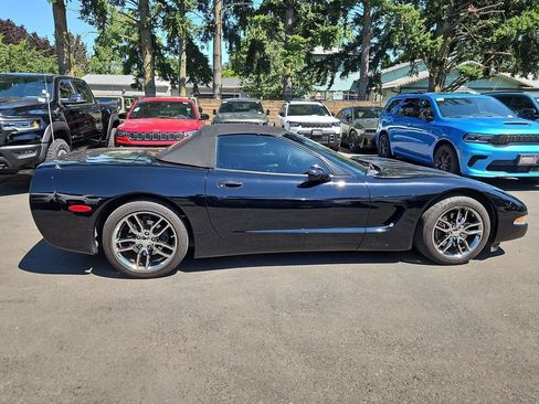 Used 1999 Chevrolet Corvette Convertible w/ Memory Pkg RWD image 8