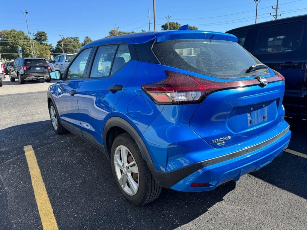 Used 2022 Nissan Kicks S FWD image 9