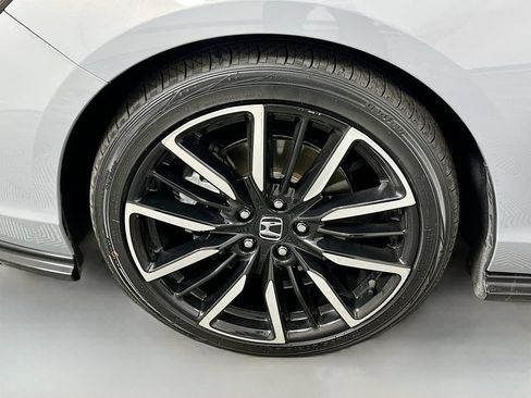 Used 2023 Honda Accord Touring image 30