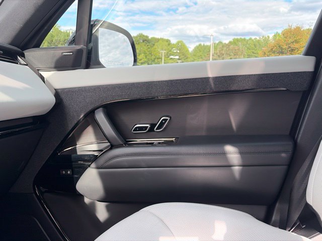 Used 2023 Land Rover Range Rover Sport SE Dynamic AWD/4WD image 11