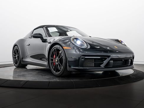 Certified 2022 Porsche 911 Targa 4 GTS AWD/4WD image 27