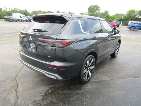 Used 2026 Mitsubishi Outlander SE FWD image 5