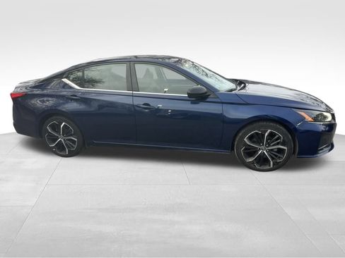 Used 2023 Nissan Altima 2.5 SR image 26
