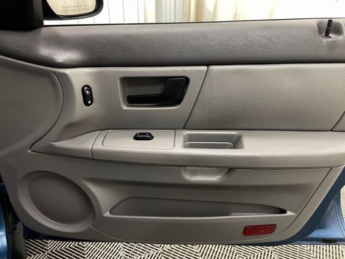 Used 2004 Ford Taurus SE FWD image 34