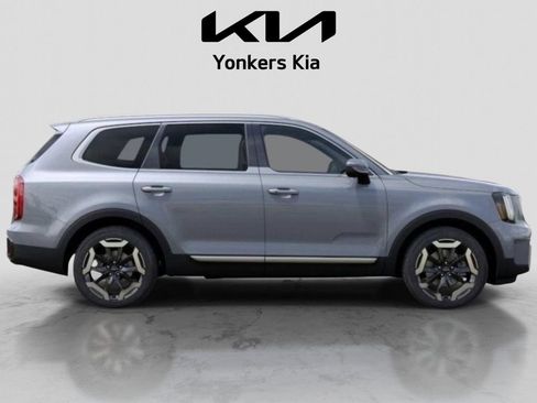 Used 2025 Kia Telluride S AWD/4WD image 7