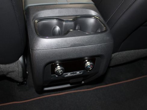 New 2026 GMC Acadia AT4 image 25