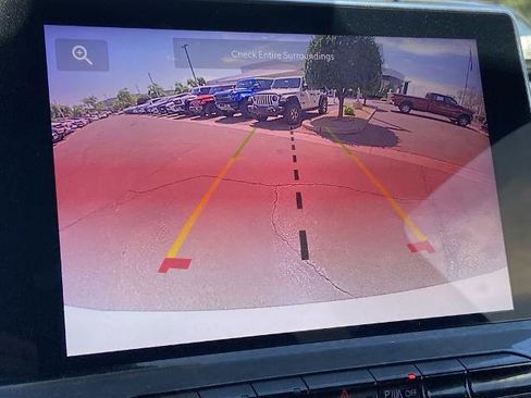 Used 2025 Jeep Compass Limited image 10