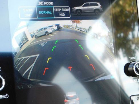 Used 2025 Subaru Forester Touring image 30