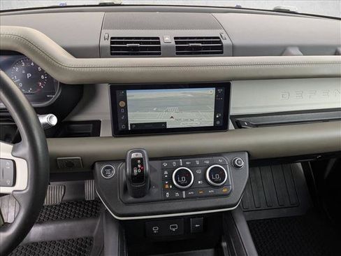 Used 2020 Land Rover Defender 110 HSE AWD/4WD image 13