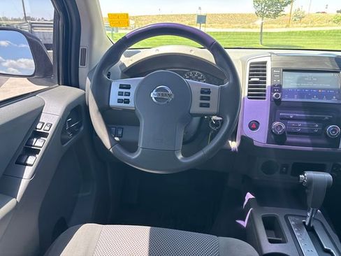 Used 2019 Nissan Frontier SV RWD image 13
