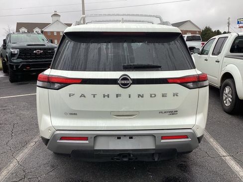 Used 2022 Nissan Pathfinder Platinum image 3