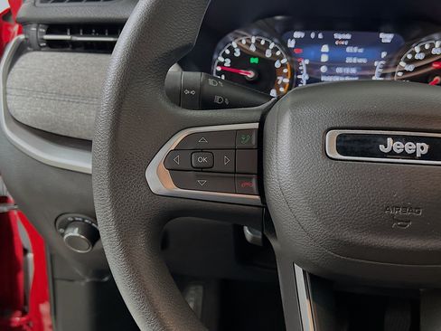 Used 2023 Jeep Compass Sport image 19